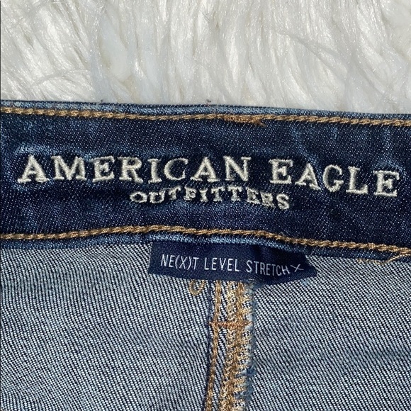 COPY - ‼️American Eagle High Rise Crop - Picture 3 of 8